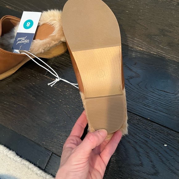 Universal thread fur lined clogs 8 - Picture 4 of 5